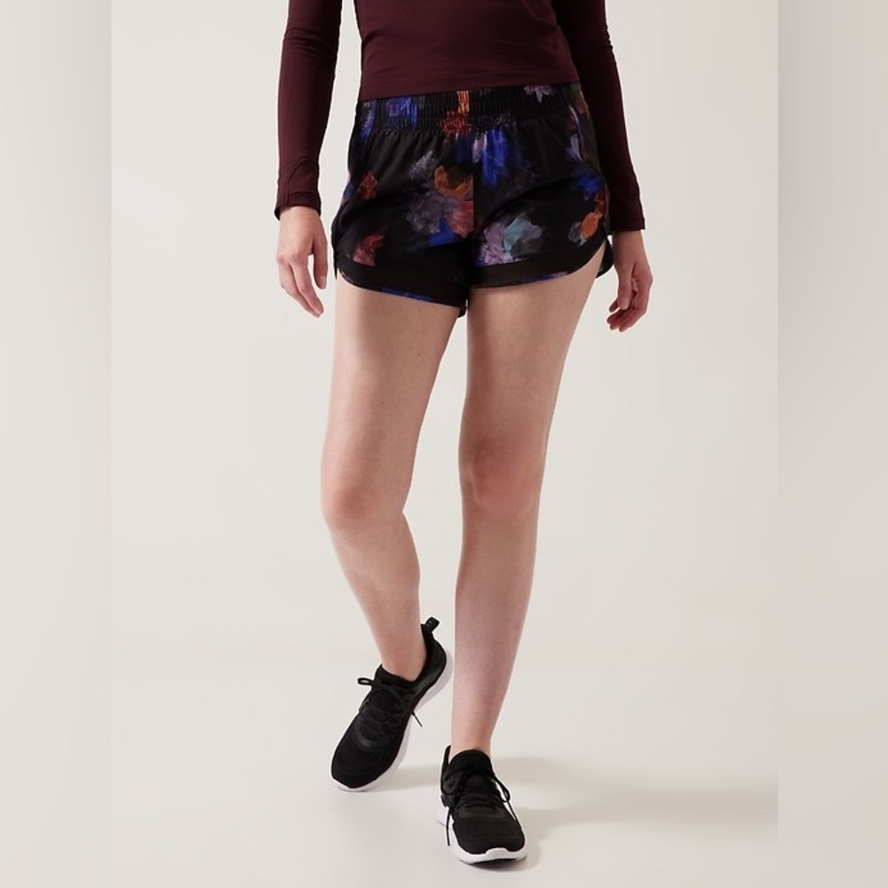 Athleta Mesh Racer Run Short 4" - Night Bloom Black - Size large